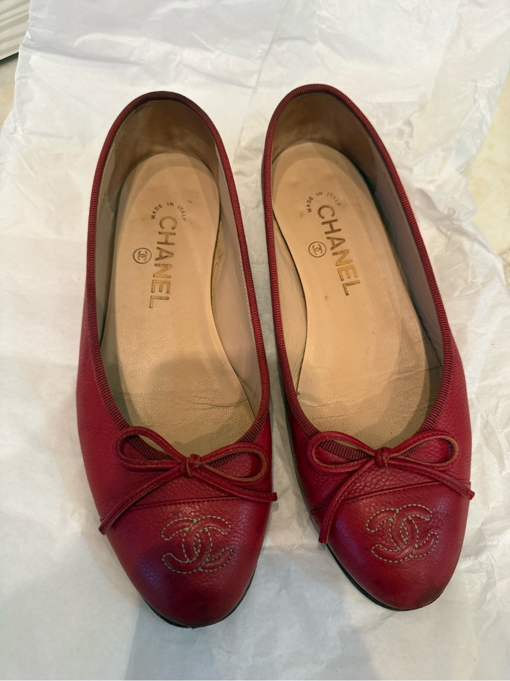 CHANEL Red Leather CC Bow Ballet Flats